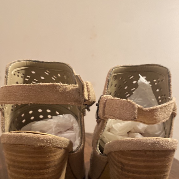 $10 CLEARANCE - Marc Fisher 6.5 Perforated Suede Stacked Heel Open-Toe Booties - Picture 5 of 8